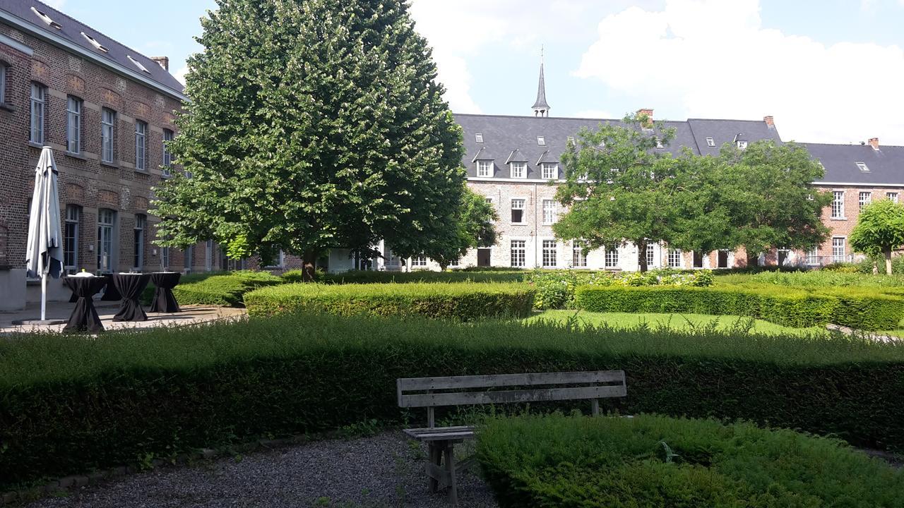 Irish College Leuven Hotel ภายนอก รูปภาพ